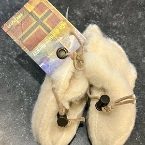 NET Jopo wool booties  Sz 0-6 months